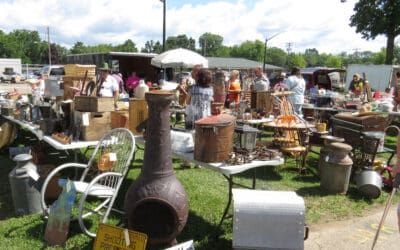 Super Holiday Flea Market This Weekend
