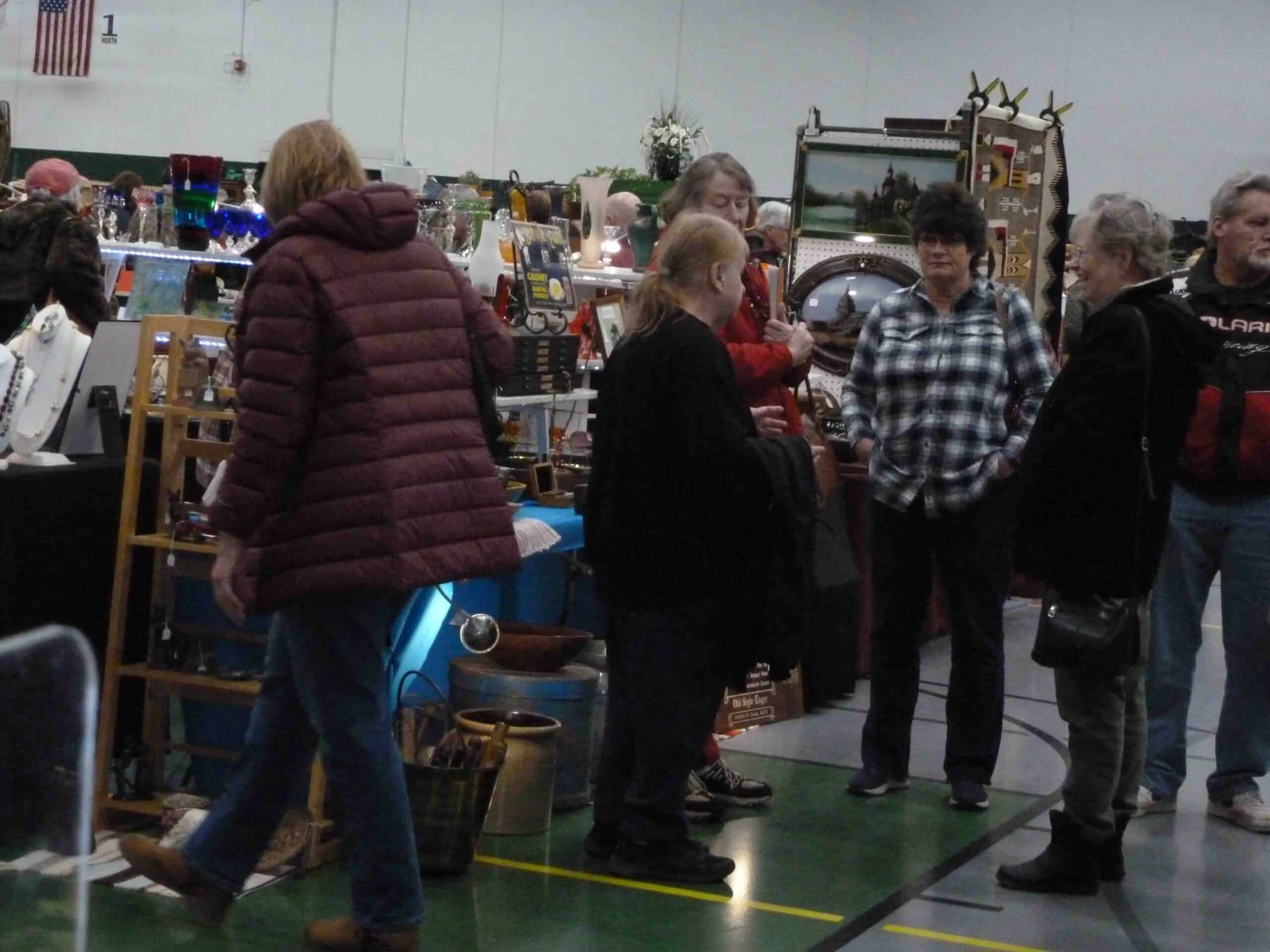 Wausau Antique Show crowd